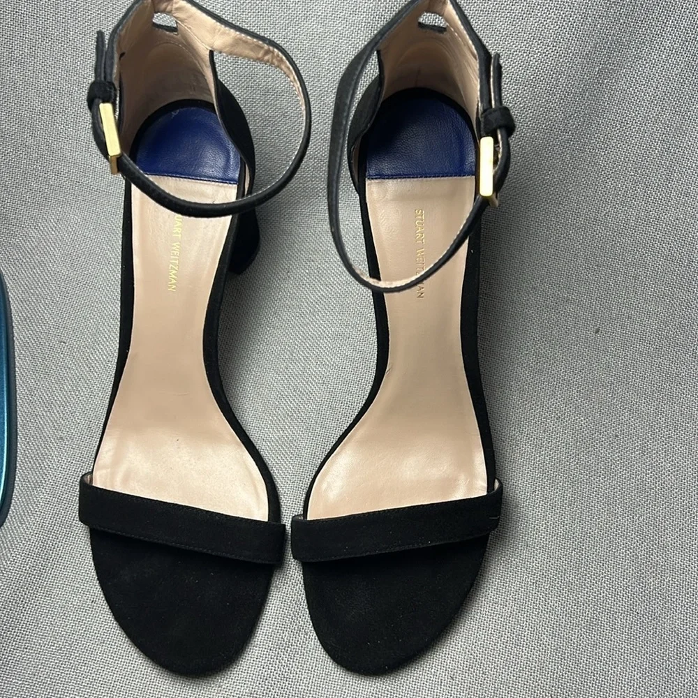 Stuart Weitzman women’s Lessnu Sandal black suede size 10 - Picture 8 of 9